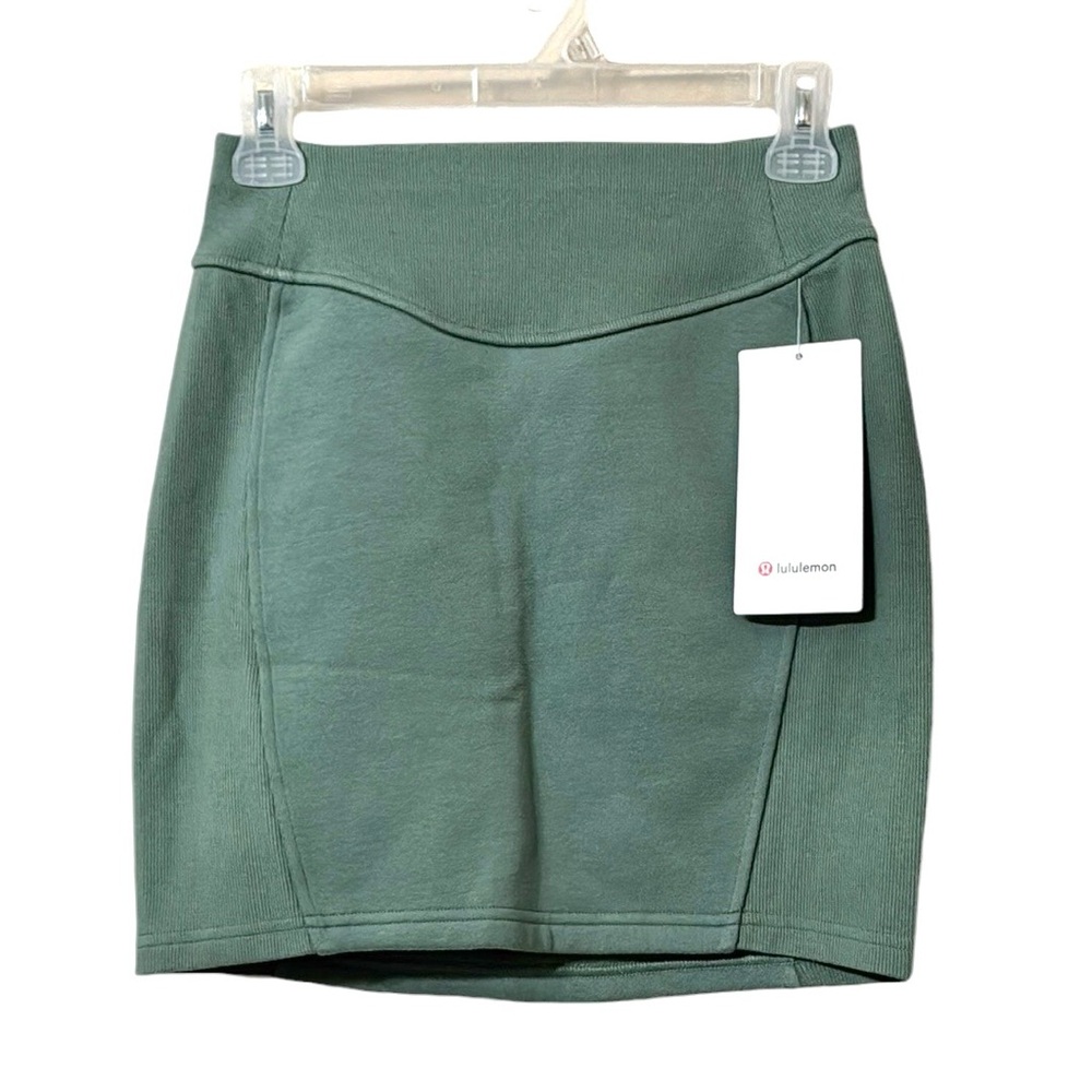Lululemon Scuba HR Mini Skirt Size XS